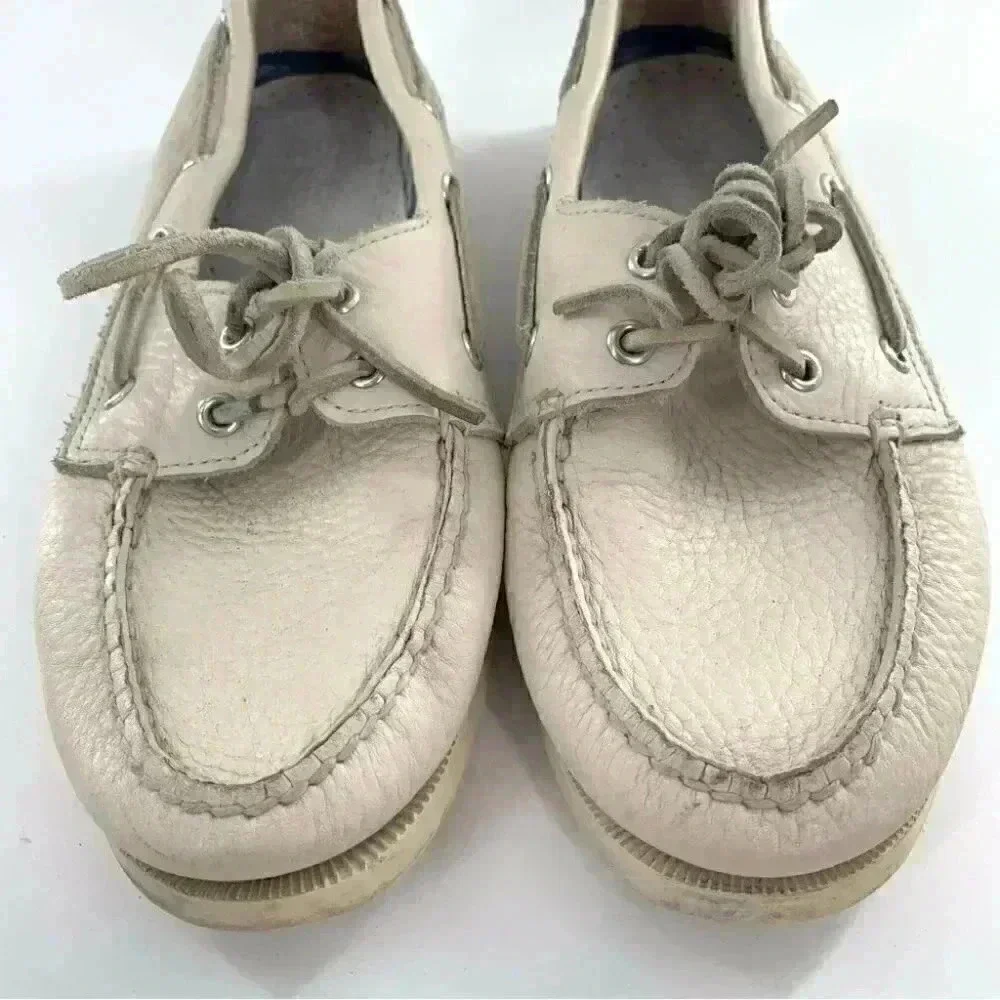 Sperry mens size 9 white leather lace up boat shoes